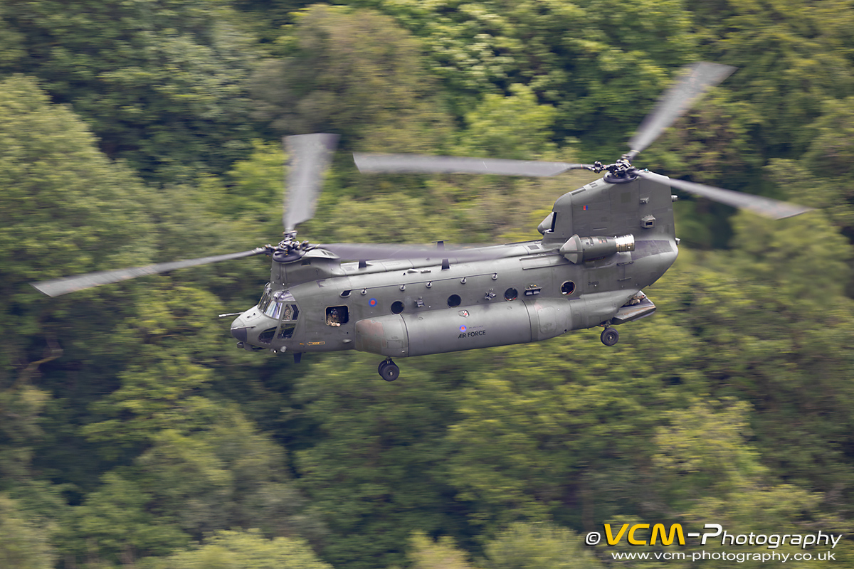 Chinook HC.6, ZH899 Low Level