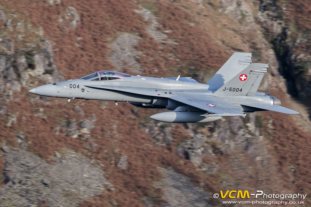 F/A-18C J-5004 Low Level
