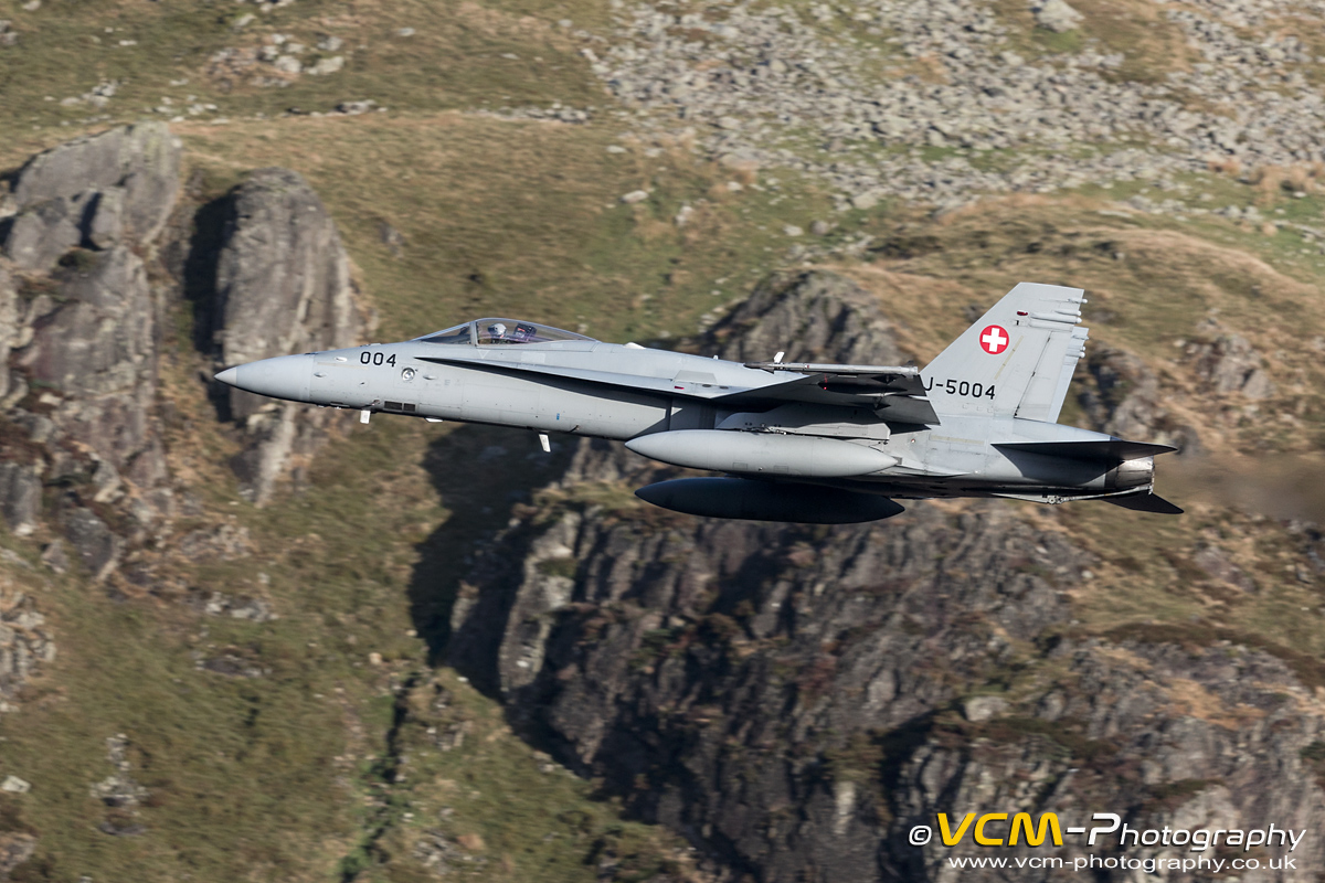 F/A-18C J-5004 Low Level