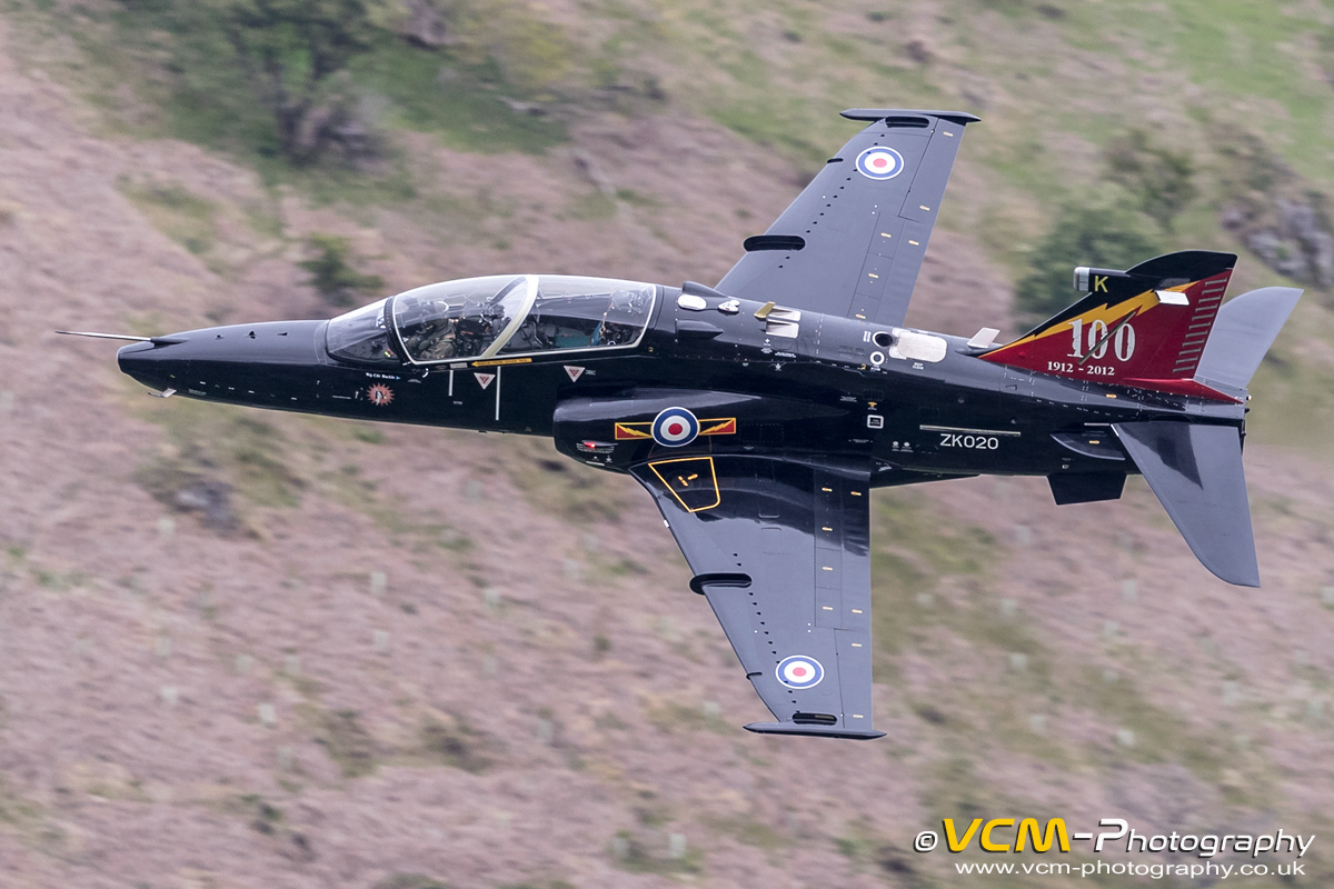Hawk T.2, ZK020 Low Level