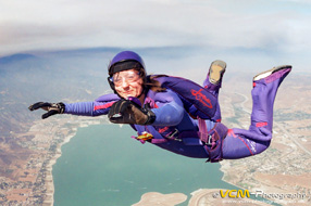 Susan Lamond solo skydive